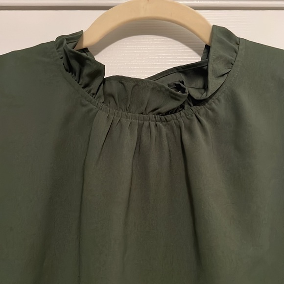 Jcrew Green Ruffle Top - Picture 2 of 6